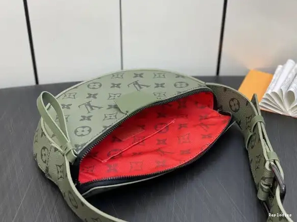 Cheap LOUIS Moon VUITTON Crossbody 0613